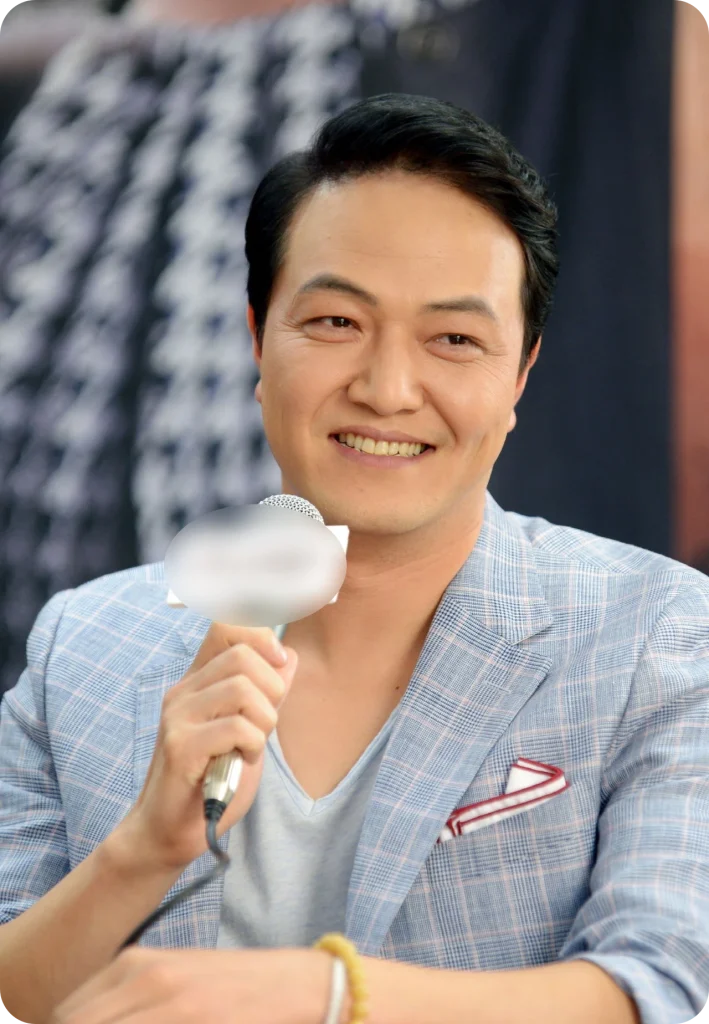 정웅인